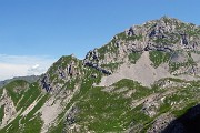 28 Vista sulla Corna Piana (2302 m) a dx e verso la Bocchetta di Corna Piana (2078 m) a sx
